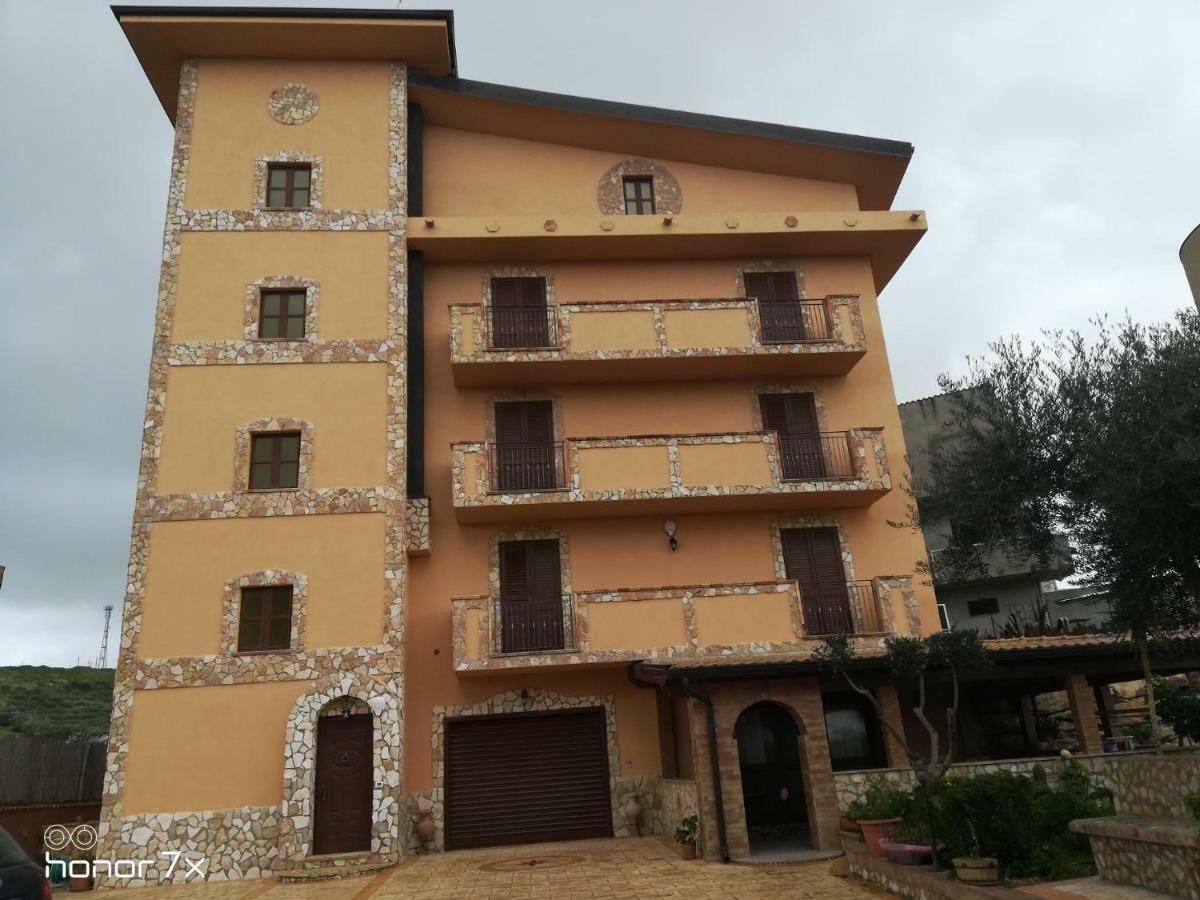 Appartamenti سيكوليانا المظهر الخارجي الصورة